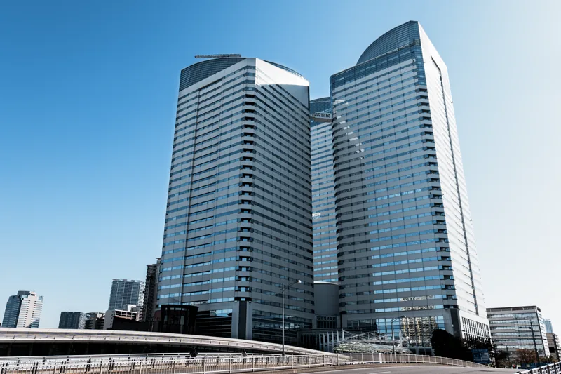 トリトンスクエア